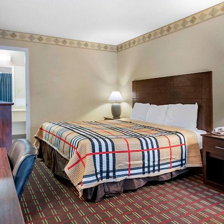 Rodeway Inn New Port Richey Bagian luar foto