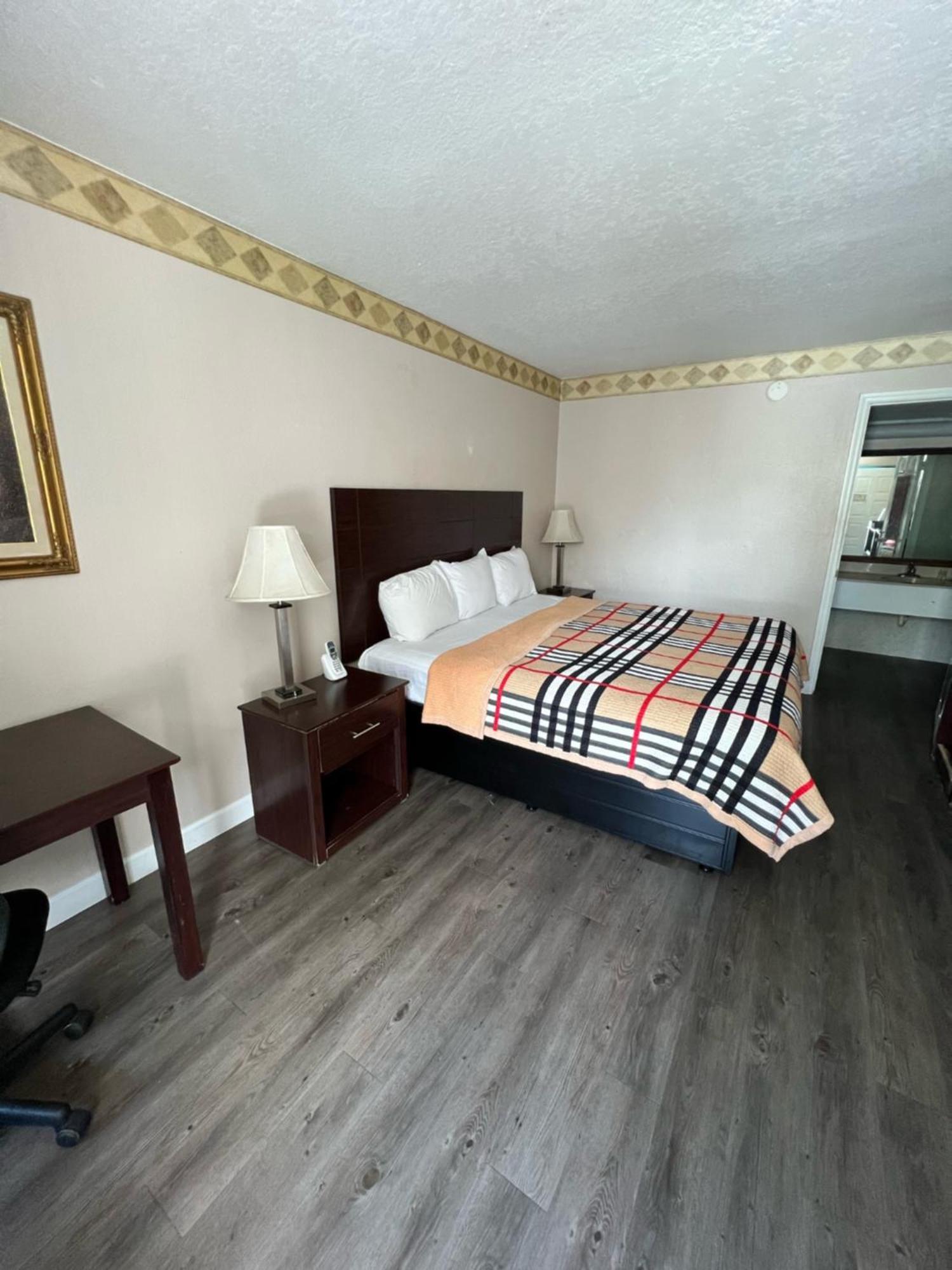Rodeway Inn New Port Richey Bagian luar foto