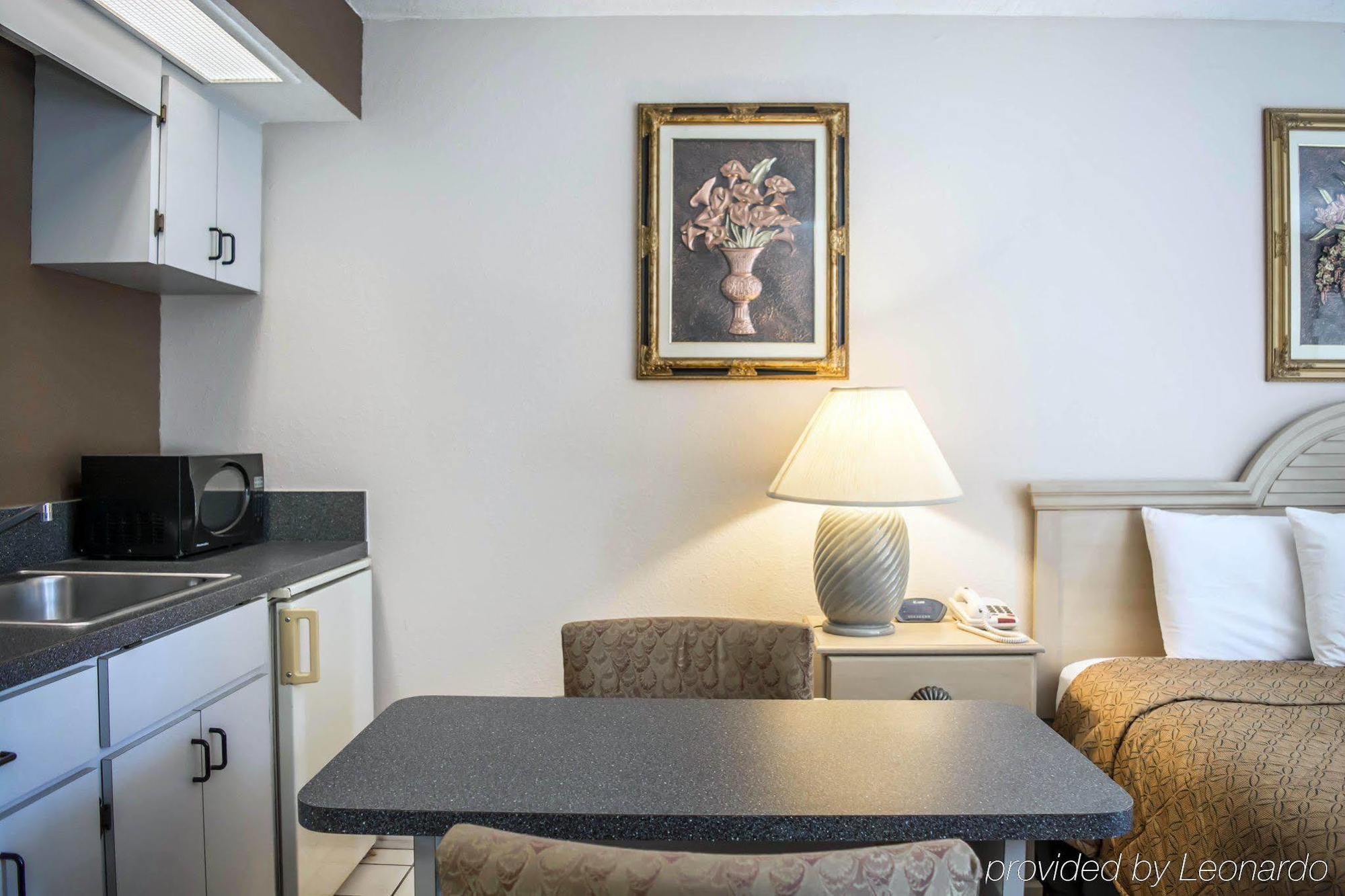 Rodeway Inn New Port Richey Bagian luar foto